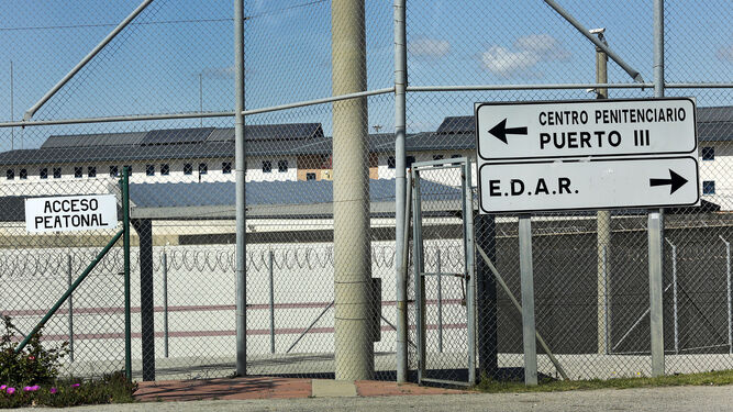 Acceso al complejo penitenciario portuense.