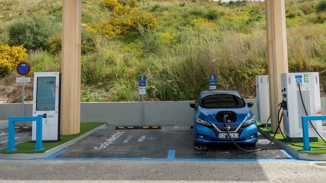 Nissan y Easycharger ponen en marcha una estación de carga ultrarrápida en Estepona