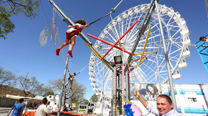 Atracciones infantiles durante la Feria de Jerez 2020.