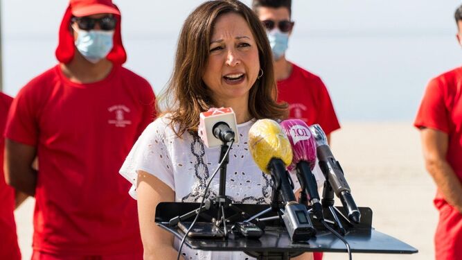 La delegada del Gobierno andaluz en Málaga, Patricia Navarro, en rueda de prensa.
