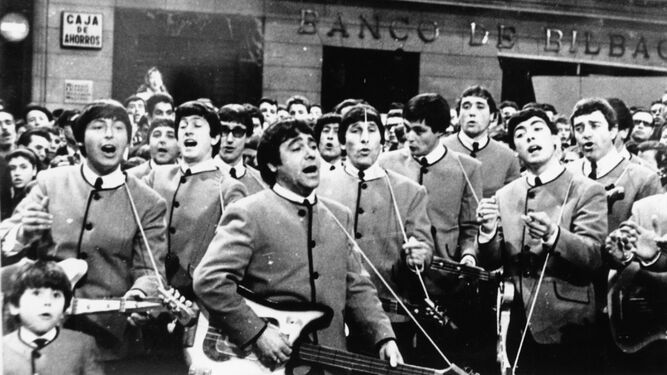 Los Beatles de Cádiz cantando en El Palillero.