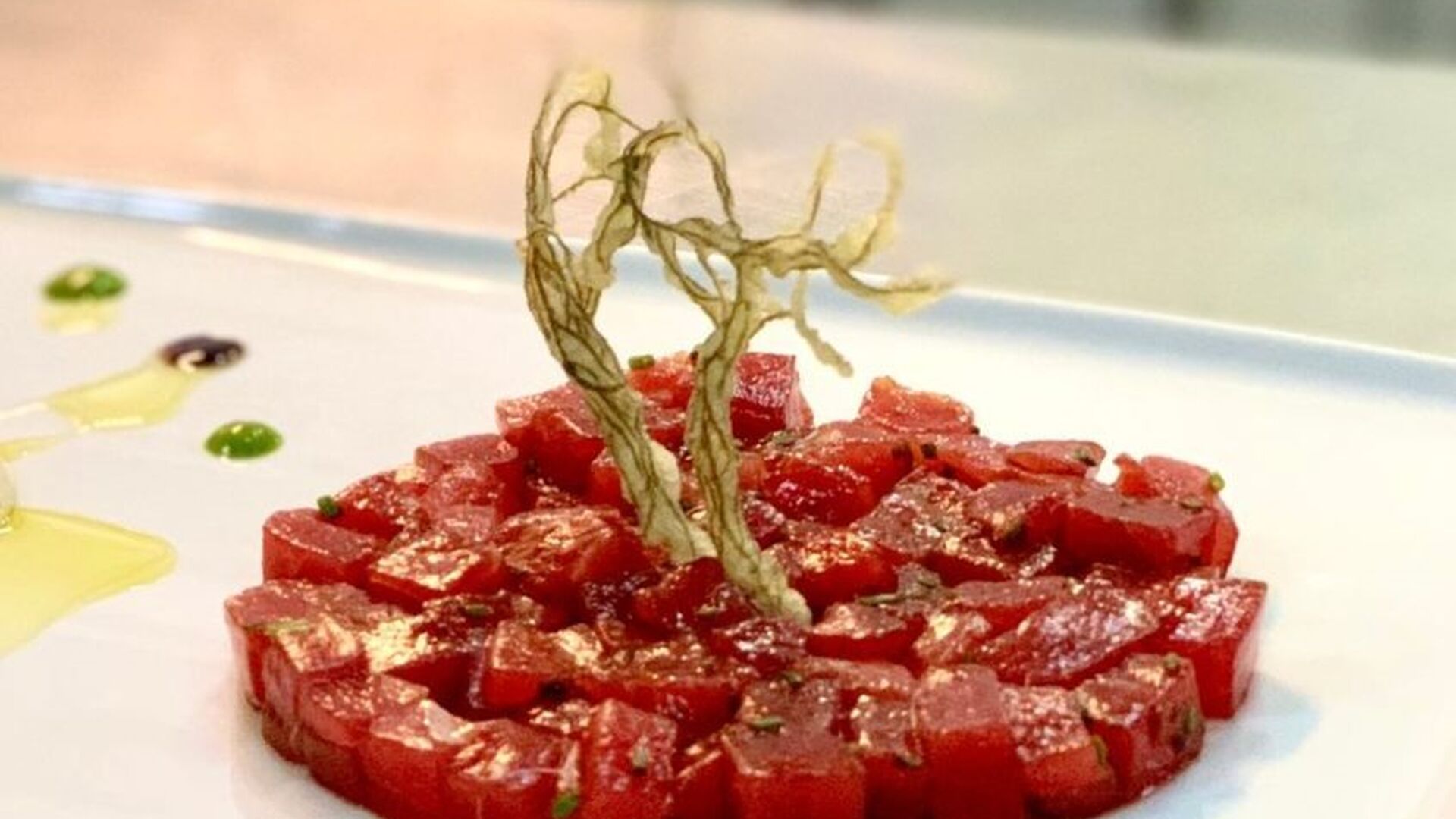 Cotidiano (Sevilla): At&uacute;n con tomate