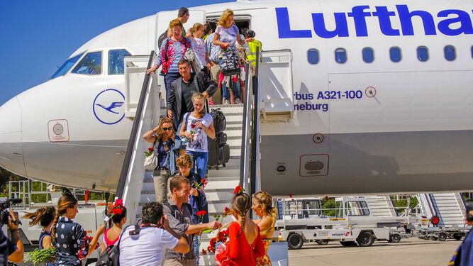 Un avión de Lufthansa en el aeropuerto de Jerez.