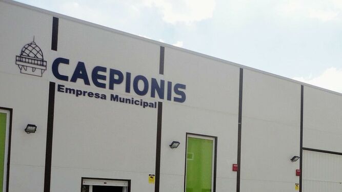 La empresa municipal Caepionis realizará 24 contratos de aproximadamente cuatro meses para la limpieza viaria.
