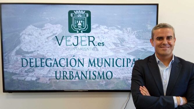 José Ortiz ha presentado sus intenciones y líneas de trabajo en las nuevas dependencias de Urbanismo.