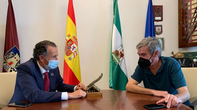 Acto de reconocimiento al periodista de Diario de Cádiz celebrado recientemente en el despacho de Alcaldía.