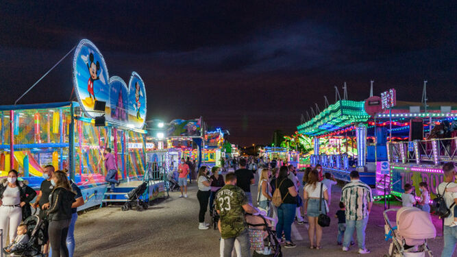 El parque de atracciones de feria se ha celebrado durante los últimos días en la vecina localidad de Puerto Real.