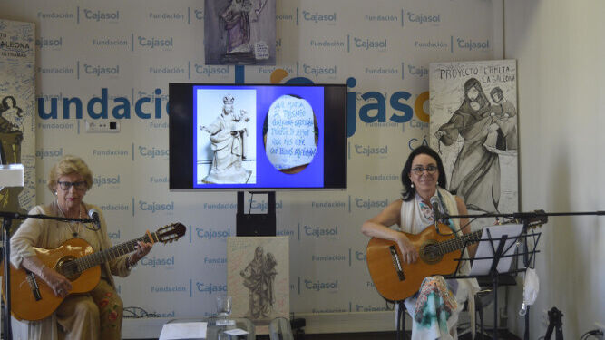 Mavi Grosso y Rosario Alzola interpretando Las Habaneras de ida y vuelta a la Virgen del Carmen, compuesta por Rafael Alberti.