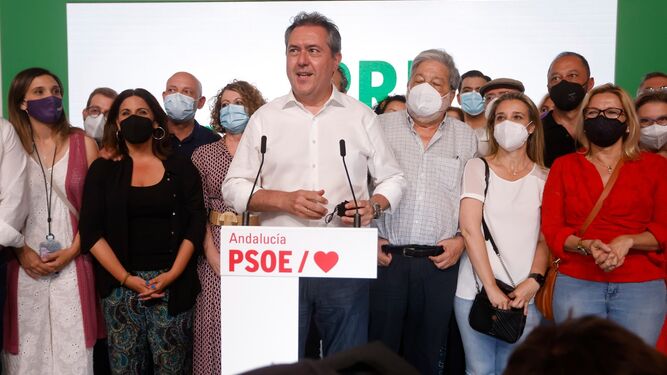 Juan Espadas, en su comparecencia en la sede regional del PSOE.