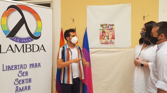 Presentación del cartel de 'Sal con Orgullo' que organiza Lambda La Isla.