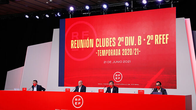 Reunión de clubes de la nueva categoría celebrada el lunes.