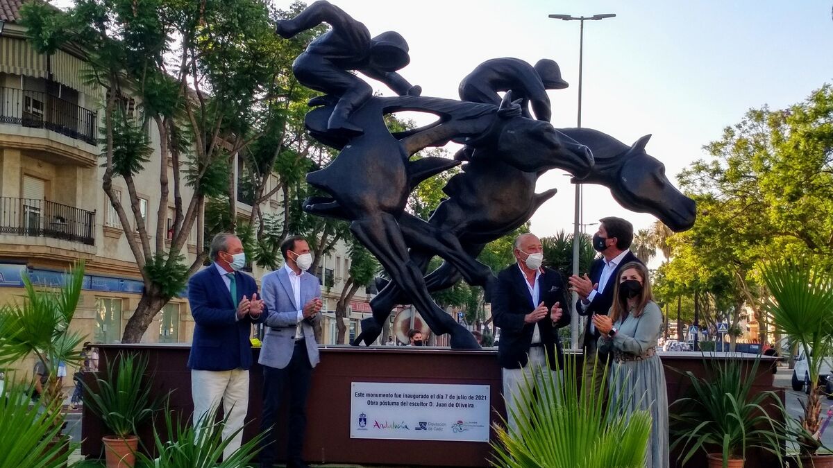 Inaugurado el monumento dedicado a las carreras de Sanlúcar