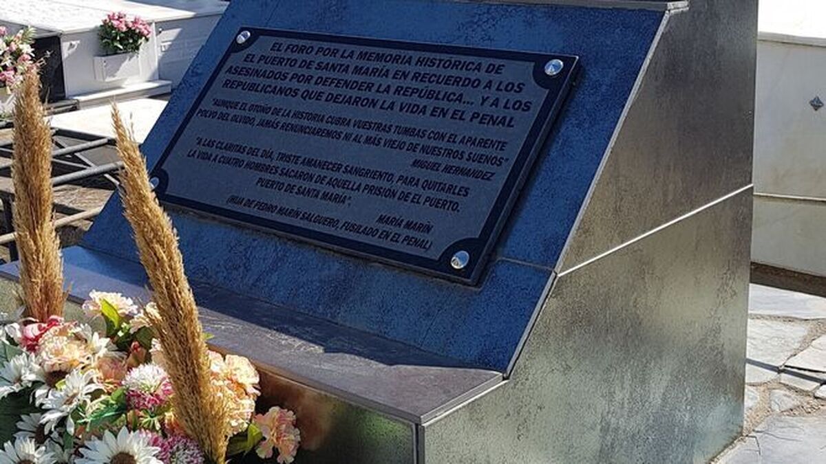 Oferta Mercurio Contribuyente Ofrenda floral por las víctimas del 18 de Julio en el cementerio municipal  de El Puerto