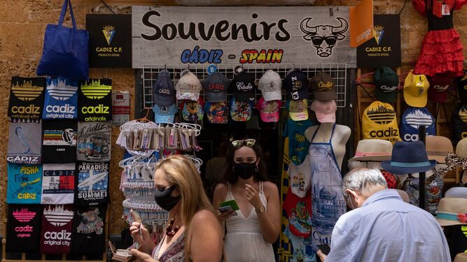 El turismo vuelve a tirar del empleo en la provincia de Cádiz.