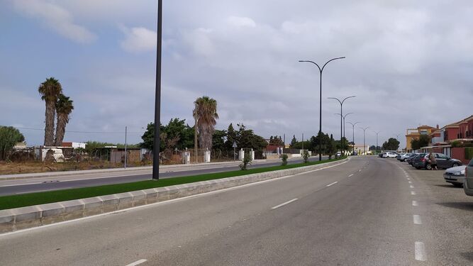 Carretera de la playa de Camposoto.