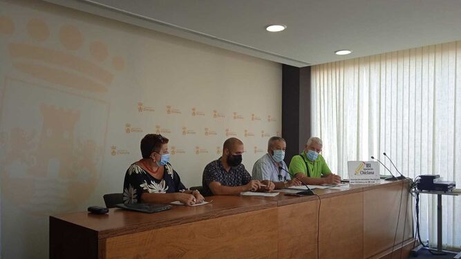 Reciente rueda de prensa ofrecida por los representantes de la asociación Por un IBI Real y por el grupo municipal de Podemos.