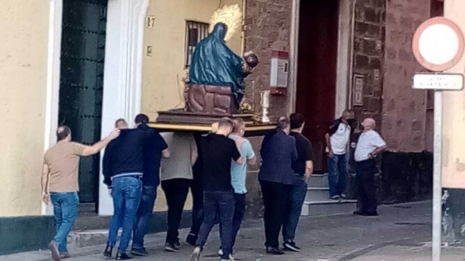 El grupo escultórico del Caminito, trasladado a su capilla el pasado fin de semana.