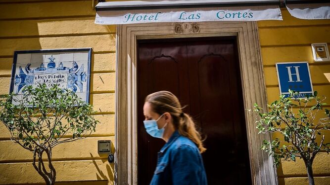 Imagen reciente del Hotel Las Cortes de Cádiz, ubicado en la calle San Francisco.
