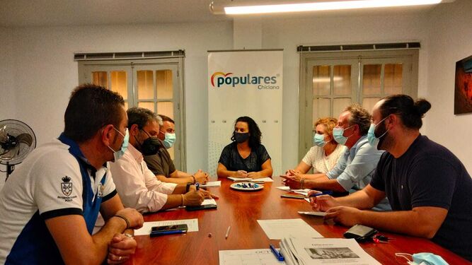Encuentro del PP con la Asociación de Hostelería de Chiclana.