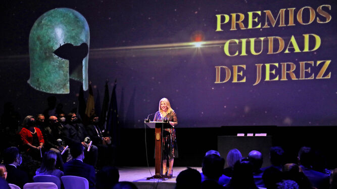 La alcaldesa, durante su intervención en los Premios Ciudad de Jerez.