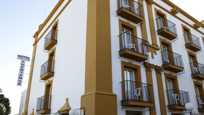 Vista exterior del Hotel Fuentemar, donde se va a desarrollar el curso.