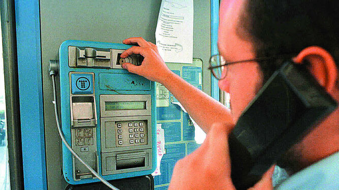 Imagen de archivo de una cabina telefónicas.