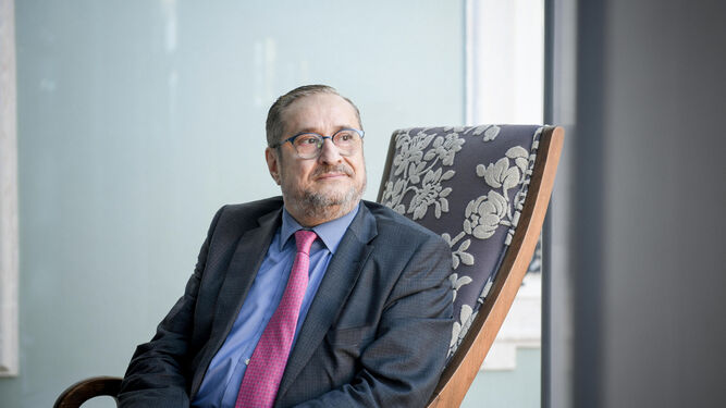 “La cooperación del sector privado,  necesaria para aliviar la presión del público”, Dr. Francisco J. Rodríguez Moragues.