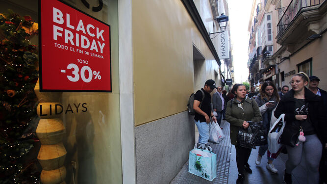 Una imagen del Black Friday del año pasado en el Centro Comercial Abierto de Cádiz.