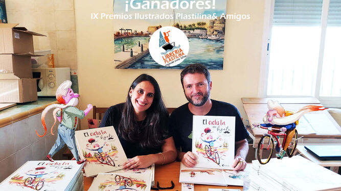 Cristina Expósito y José Luis Ocaña, autores de 'El ciclista con bigote'