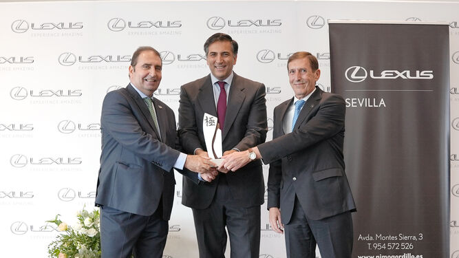 Lexus Sevilla recibe el premio Kiwami 2020
