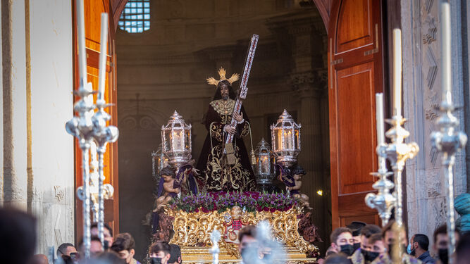 El Nazareno sale de la Catedral en la extraordinaria del pasado 8 de diciembre.