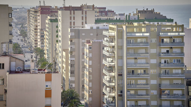 Una panorámica de la Avenida principal de Cádiz.