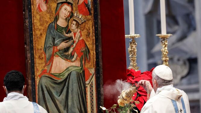 El Papa durante la misa de año nuevo.