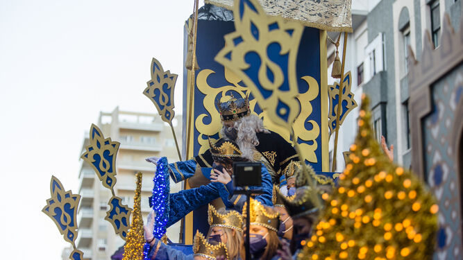 Carroza del rey Melchor en la cabalgata de Cádiz de 2022.