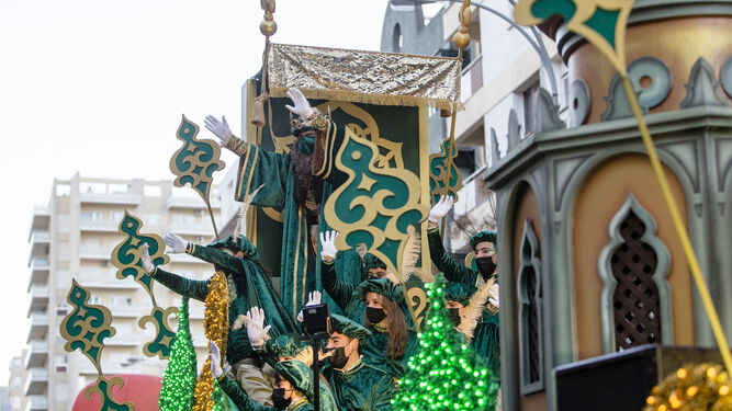 Una de las carrozas de la última cabalgata de Reyes Magos de Cádiz.