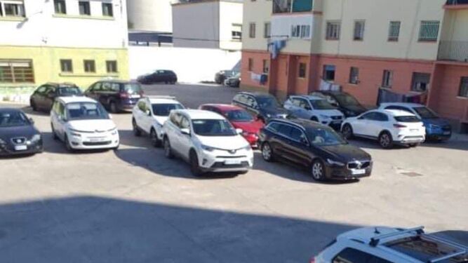 El aparcamiento privado del Colegio Carmen Jiménez