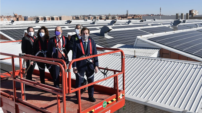 Stellantis estrena una instalación fotovoltaica de 30.000 m2 con 15.000 paneles
