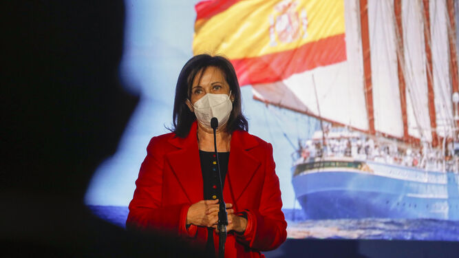 La ministra en la presentación del crucero del 'Elcano'.