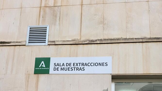 Sala de extracciones del Puerta del Mar denuncian la situación