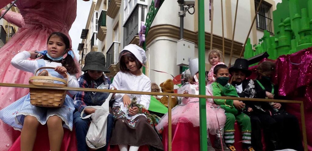 Pasacalles infantil de Carnaval por las calles de El Puerto
