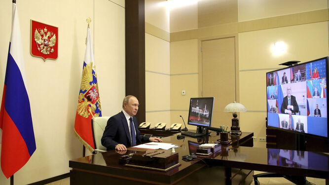 Vladimir Putin, durante una reunión con su Consejo de Seguridad.