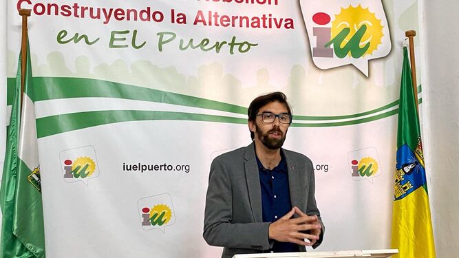 El coordinador general de Izquierda Unida y concejal municipal José Luis Bueno.