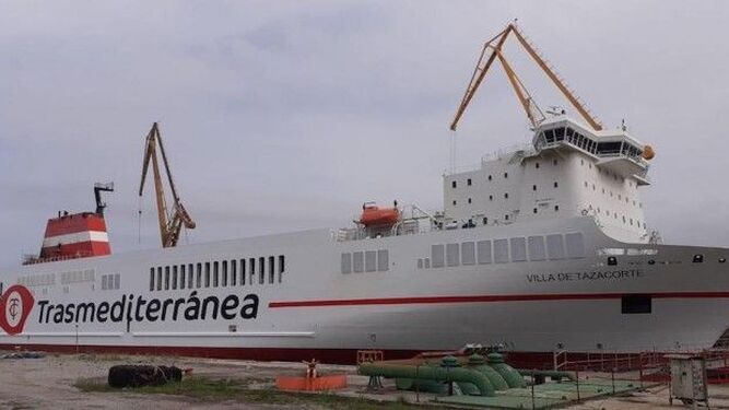 El buque de Armas Trasmediterránea 'Villa Tazacorte'