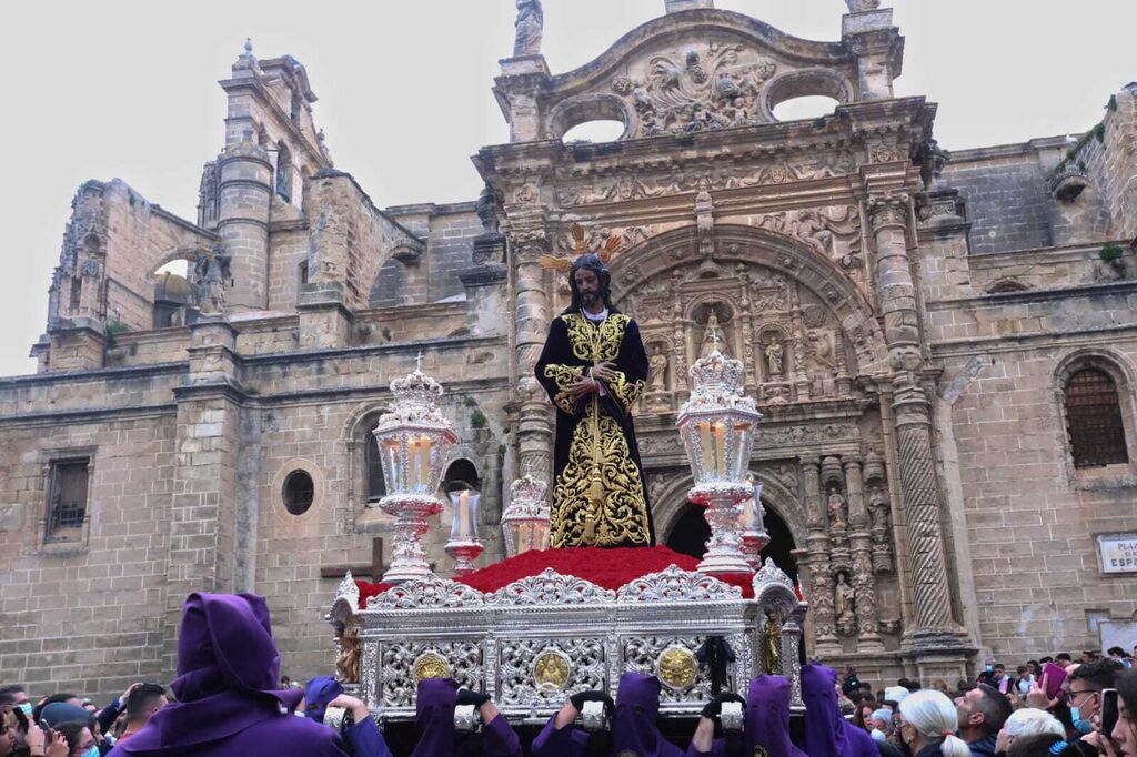 Martes Santo en El Puerto: Las im&aacute;genes del Cautivo y Dolor y Sacrificio