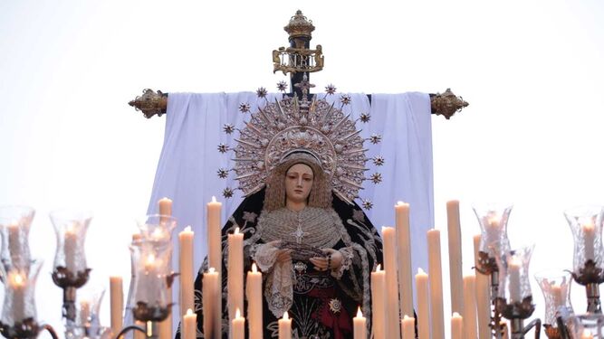 La Virgen de la Soledad, en su salida procesional del Viernes Santo.