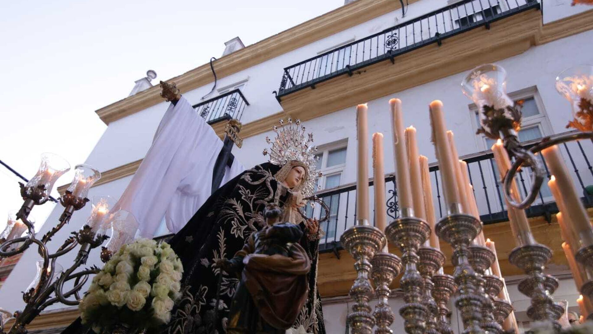 Viernes Santo en San Fernando: Las im&aacute;genes de la Soledad