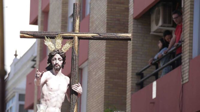 Domingo de Pascua en San Fernando, las imágenes de la hermandad de la Resurrección
