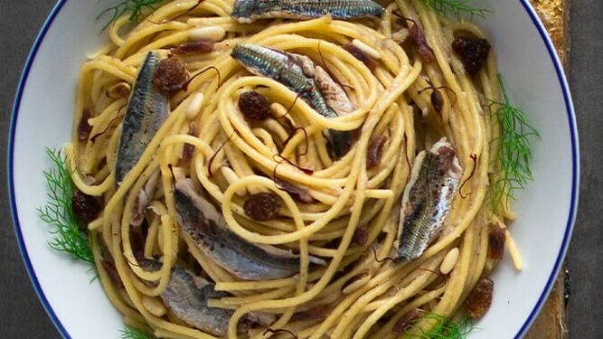 Receta de spaghetti con sardinas y piñones