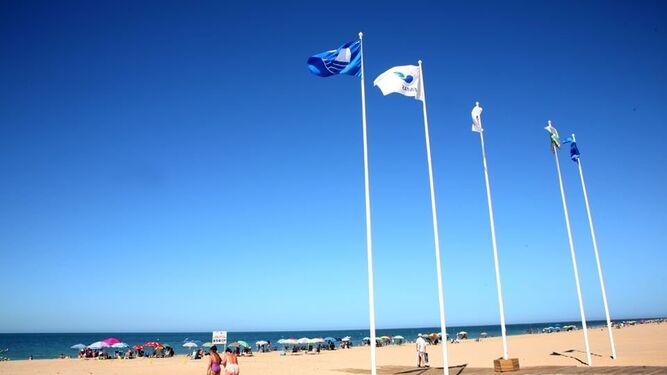 Rota repite como el municipio andaluz con más Banderas Azules.
