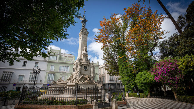 Monumento dedicado al marqués de Comillas.